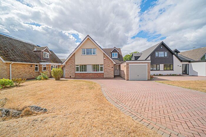 4 Bedroom Detached House For Sale In Wychwood Avenue, Knowle, B93