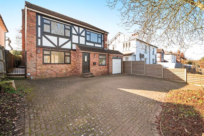 4 Bedroom Detached House For Sale In Heathfield Road, Keston, BR2