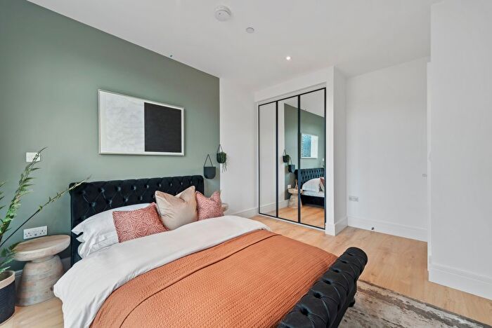 Studio To Rent In Pyrcroft Road, Chertsey, KT16