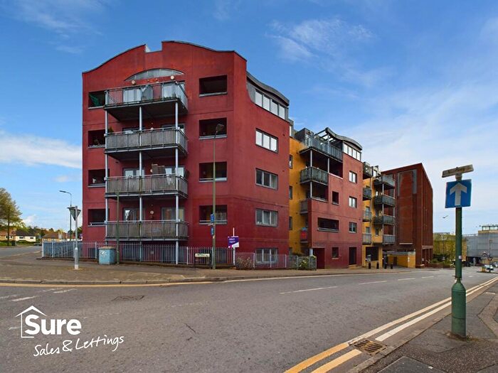 1 Bedroom Flat To Rent In Brookfield House, Selden Hill, Hemel Hempstead, Hertfordshire, HP2