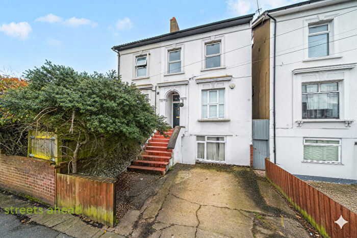 2 Bedroom Apartment For Sale In Grant Road, Croydon, CR0