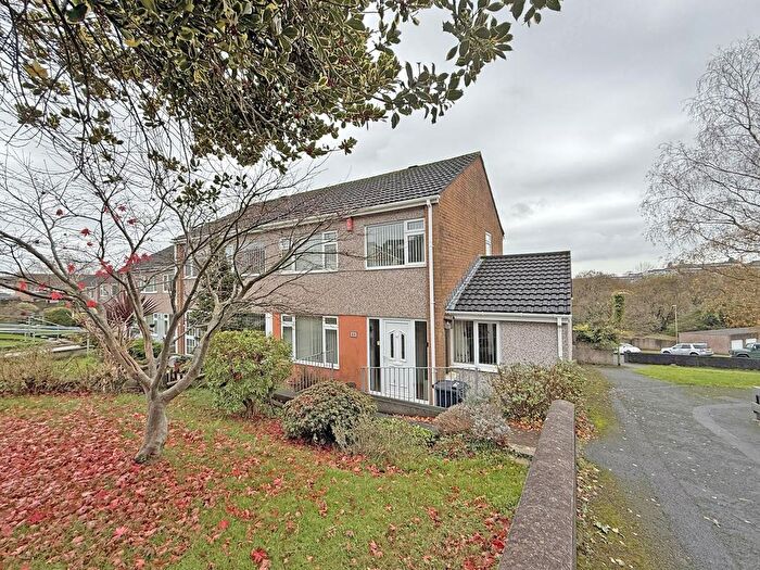 4 Bedroom Semi Detached House For Sale In Pattinson Drive, Mainstone, Plymouth, PL6