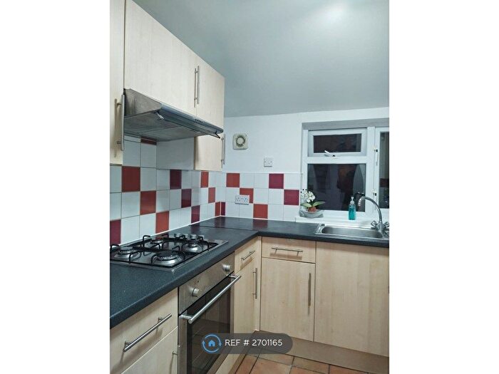 3 Bedroom Terraced House To Rent In Augusta Street, Cardiff, CF24