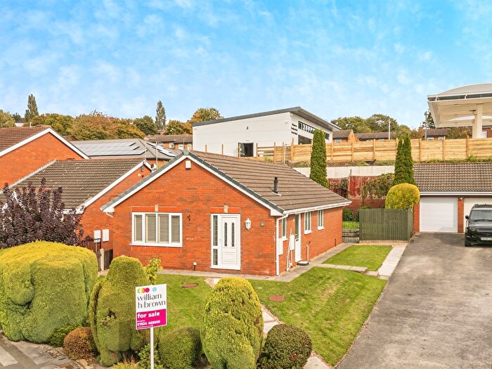 3 Bedroom Detached Bungalow For Sale In Spen View, Dewsbury Moor, Dewsbury, WF13