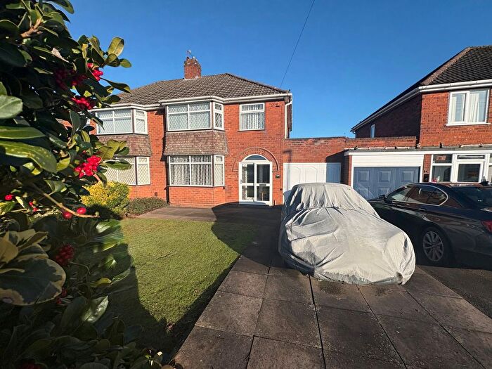 3 Bedroom Semi Detached House To Rent In Hockley Road, Bilston, WV14