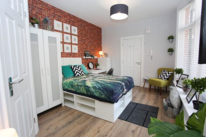 1 Bedroom Studio To Rent In Suite, King Street, Luton, Bedfordshire, LU1