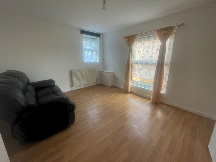 1 Bedroom Flat To Rent In High Road, London, N22