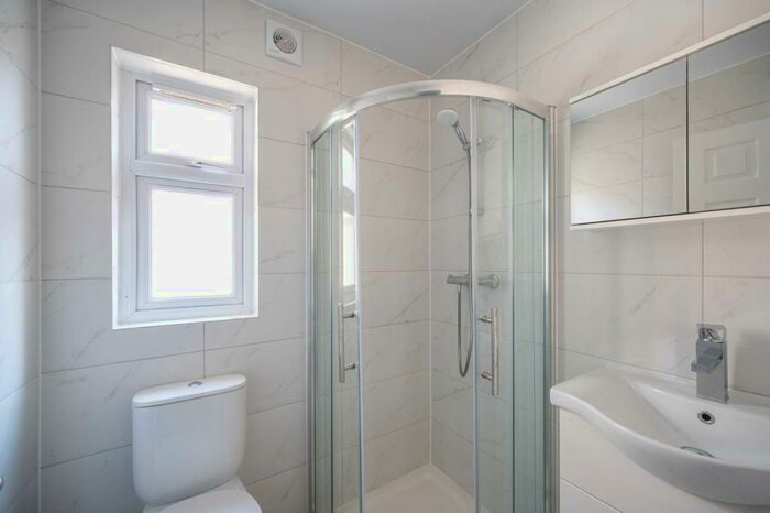 2 Bedroom Flat To Rent In Dagmar Gardens, Kensal Rise, London, NW10