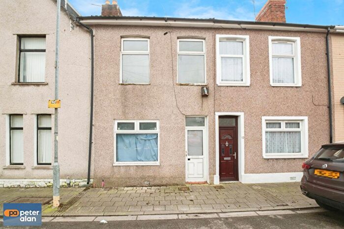 Terraced House For Sale In Wedmore Road, Cardiff, CF11