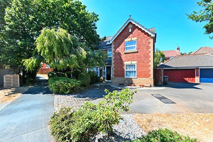 4 Bedroom Detached House For Sale In Geering Road, Stone Cross, Pevensey, BN24