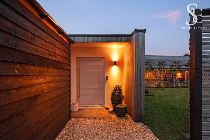 4 Bedroom Detached House For Sale In Courthill Road, Letcombe Regis, OX12