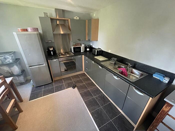 2 Bedroom Apartment To Rent In Harrogate Road, Bradford, BD2