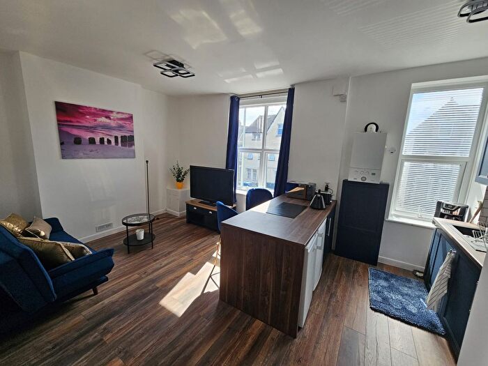 1 Bedroom Flat To Rent In Flat, Clare Street, CF11