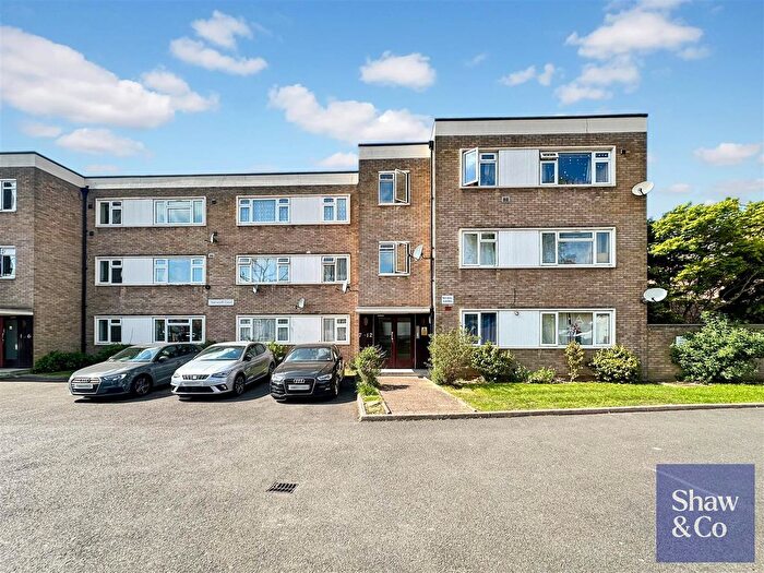 2 Bedroom Flat To Rent In Stanworth Court, Heston, TW5