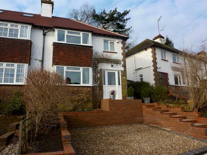 3 Bedroom Semi-Detached House To Rent In Johnsdale, Oxted, RH8