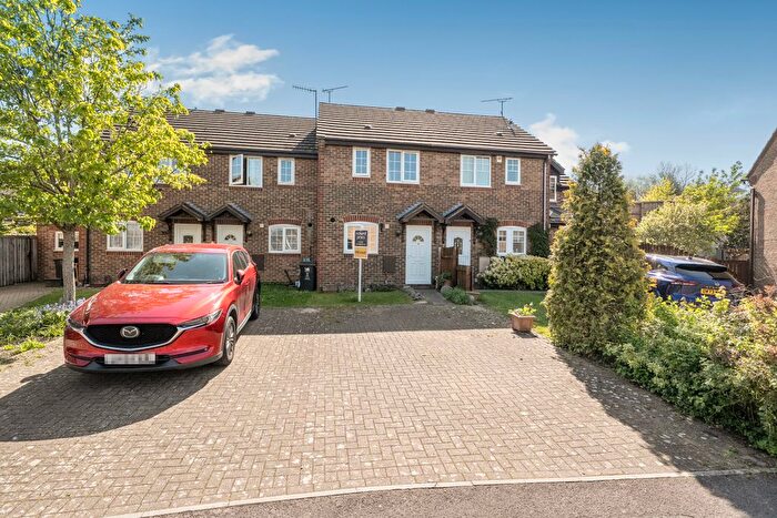 2 Bedroom Terraced House For Sale In Dunsford Close, Kingshill, Swindon, SN1