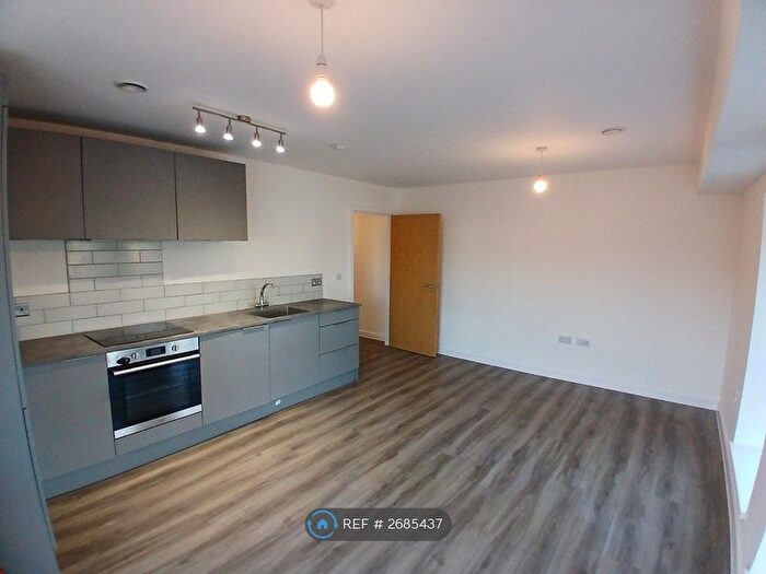 2 Bedroom Flat To Rent In Knitwear House, Bristol, BS5