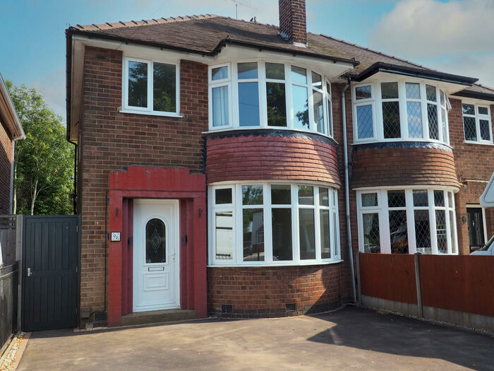 3 Bedroom Semi-Detached House To Rent In Broom Leys Road, Coalville, LE67