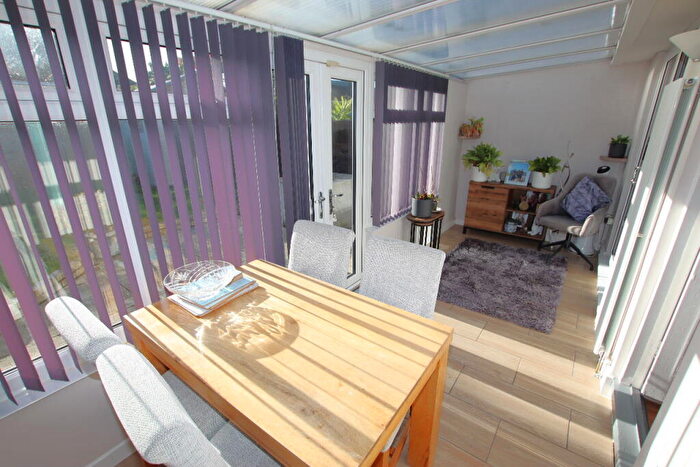 2 Bedroom Bungalow For Sale In Slade Road, Holland On Sea, CO15