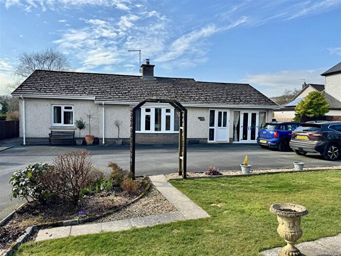 3 Bedroom Detached Bungalow For Sale In Ffarmers, Llanwrda, SA19