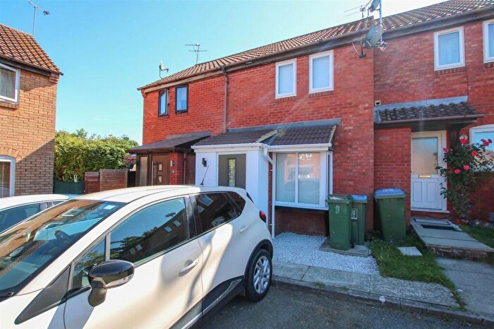 1 Bedroom Terraced House For Sale In Aiston Place, Aylesbury, HP20