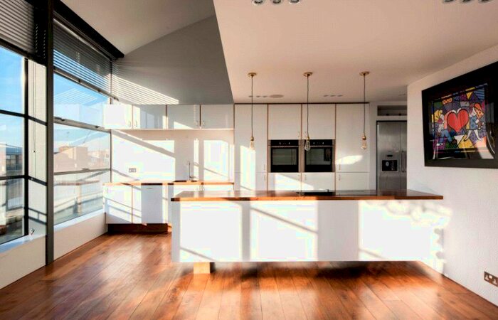 2 Bedroom Flat To Rent In Chiswick Green Studios, Evershed Walk, W4