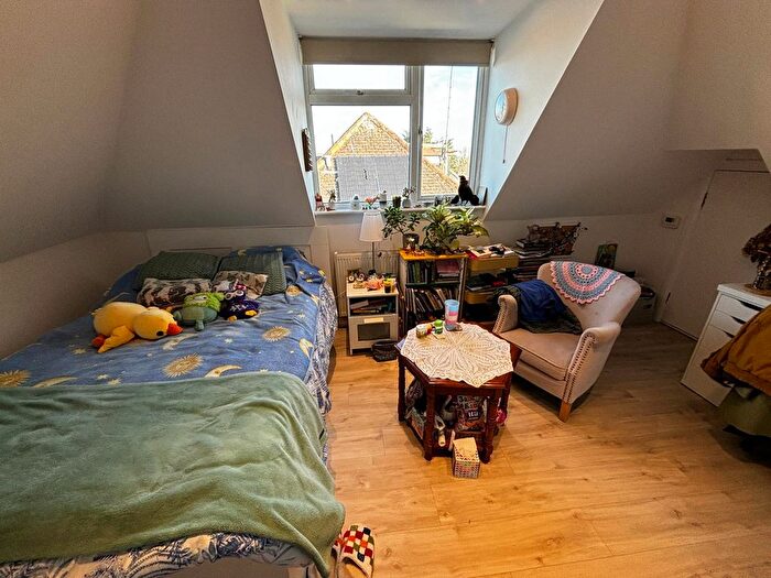 1 Bedroom Flat To Rent In Sherwood Road, London, NW4