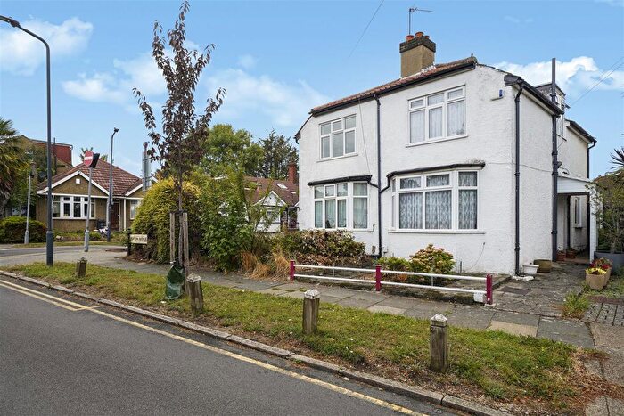 3 Bedroom Semi-Detached House For Sale In Repton Avenue, Wembley, HA0