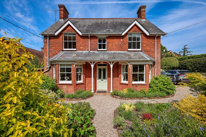 4 Bedroom Detached House For Sale In Greatham, GU33