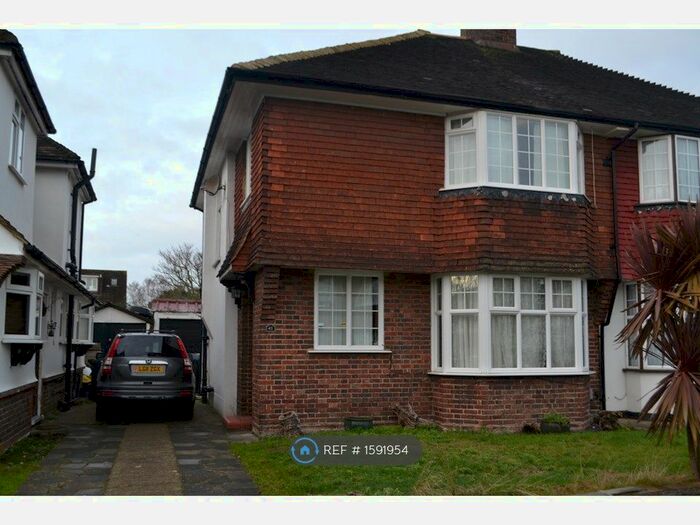 4 Bedroom Semi-Detached House To Rent In The Ridgeway, Croydon, CR0