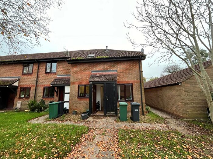 1 Bedroom House To Rent In Horley, RH6