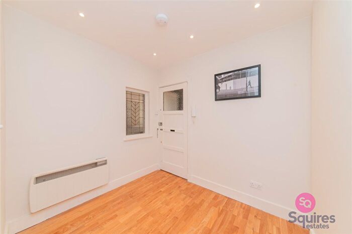 1 Bedroom Flat For Sale In Hendon Way, London, NW4