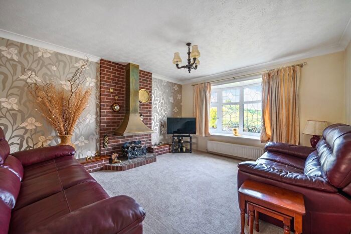 3 Bedroom Detached Bungalow For Sale In Masefield Avenue, Barnstaple, Devon, EX31
