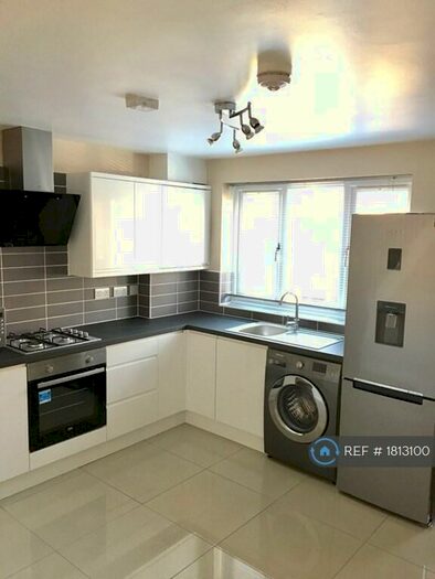 2 Bedroom End Of Terrace House To Rent In Montpelier Road, Nottingham, NG7