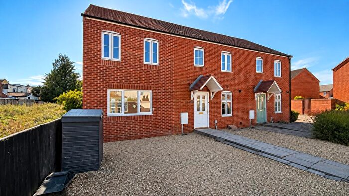 4 Bedroom Semi-Detached House For Sale In Hartlake Close, Glastonbury, BA6