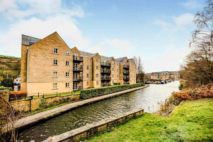 2 Bedroom Apartment To Rent In Chapel Lane, Sowerby Bridge, HX6