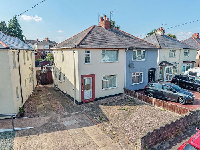 3 Bedroom Semi Detached House For Sale In Mount Road, Pelsall, Walsall, WS3