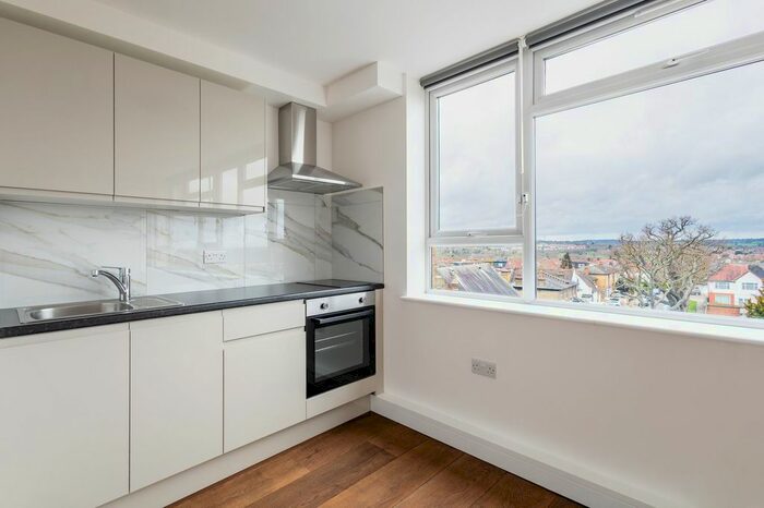 1 Bedroom Studio To Rent In Ballards Lane, London, N3