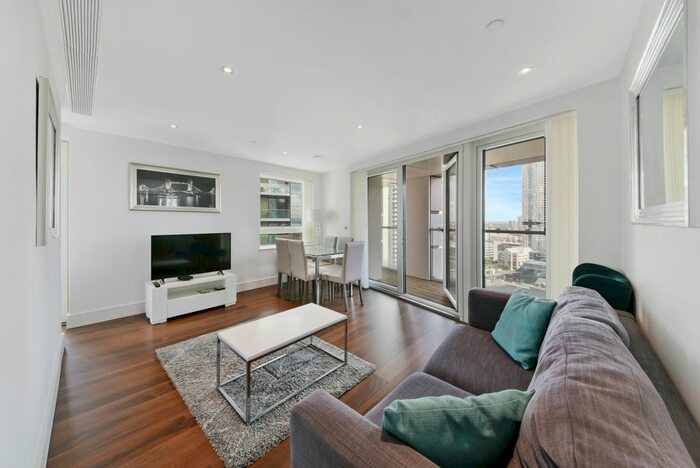 3 Bedroom Flat To Rent In Talisman Tower, Lincoln Plaza, Canary Wharf, London, E14