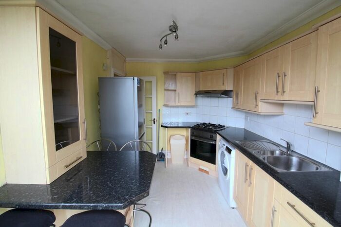 2 Bedroom Flat To Rent In Preston Drove, Brighton, BN1