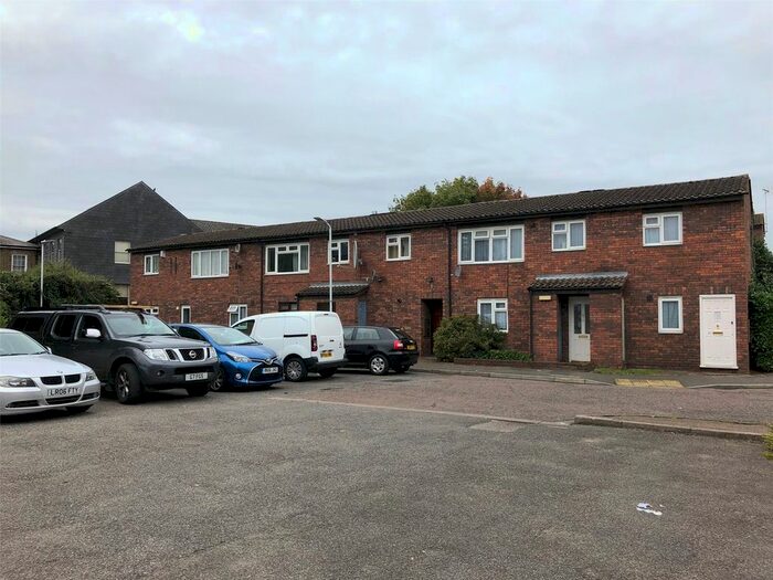 1 Bedroom Flat To Rent In Marshall Drive, Hayes, Greater London, UB4