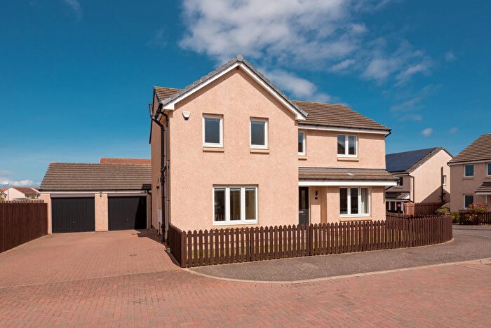 4 Bedroom Detached House For Sale In Meikle Park Road, Dunbar, EH42
