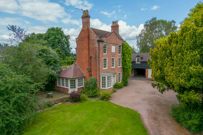 5 Bedroom Country House For Sale In Dobes Lane, Brockencote, Chaddesley Corbett Worcestershire, DY10