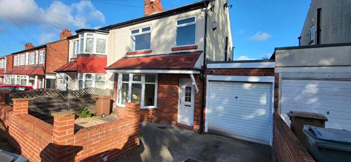 3 Bedroom Semi Detached House To Rent In Hillfield, Monkseaton, Whitley Bay., NE25
