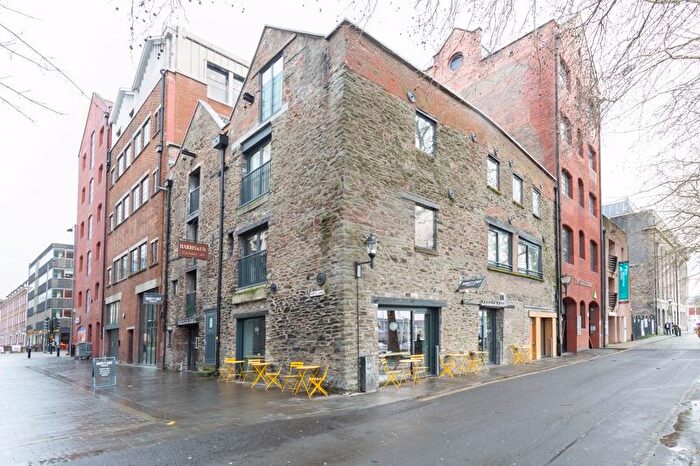 2 Bedroom Flat For Sale In The Harris Lofts, Harbourside, BS1