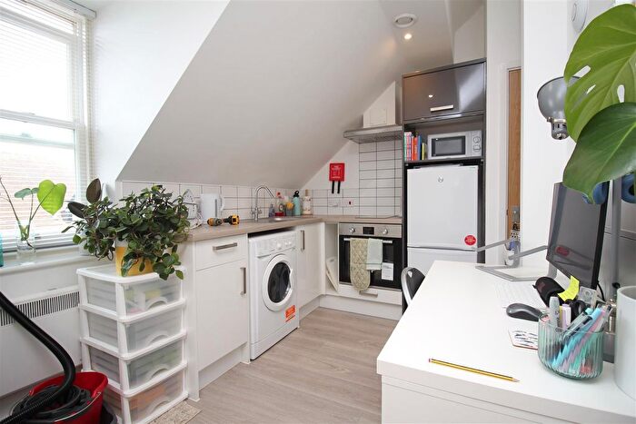 Studio To Rent In Havelock Street, Canterbury, Kent, CT1