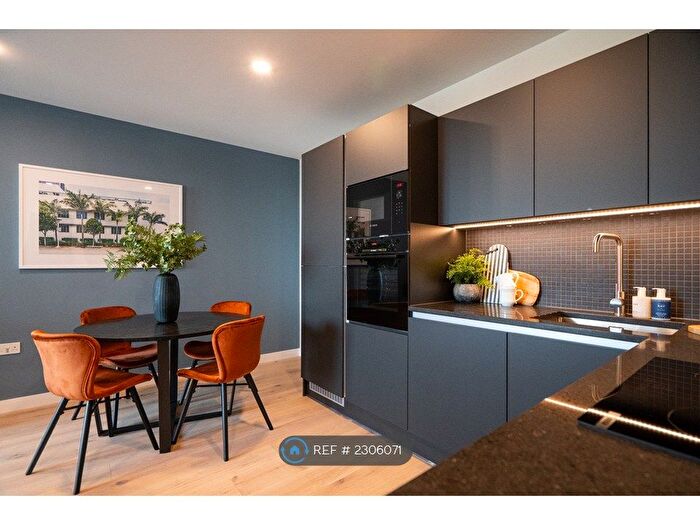 2 Bedroom Flat To Rent In Boston Road, Hanwell, W7