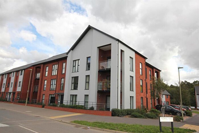 2 Bedroom Apartment To Rent In Hawfinch House, PO15