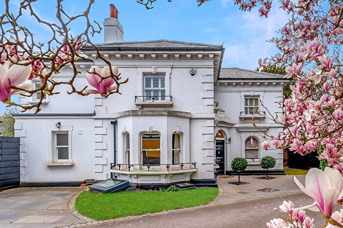 4 Bedroom Detached House For Sale In Ravenshill, Chislehurst, BR7