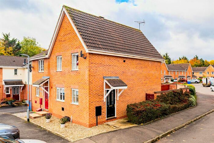 3 Bedroom End Terrace House For Sale In Merrivale Close, Kettering, NN15